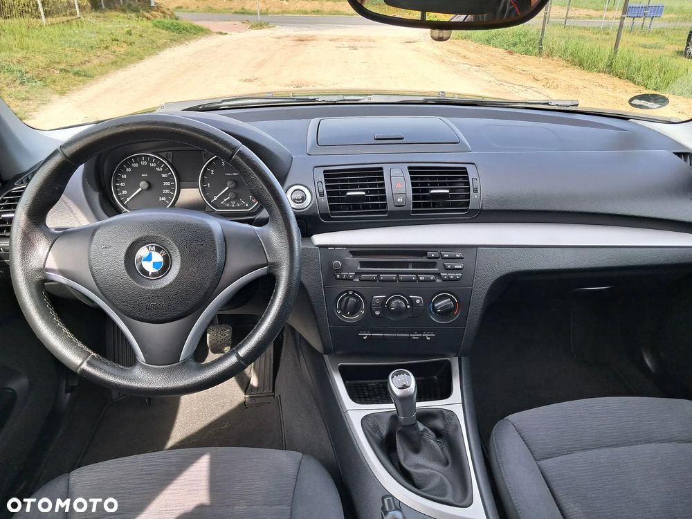 BMW Seria 1 - 15