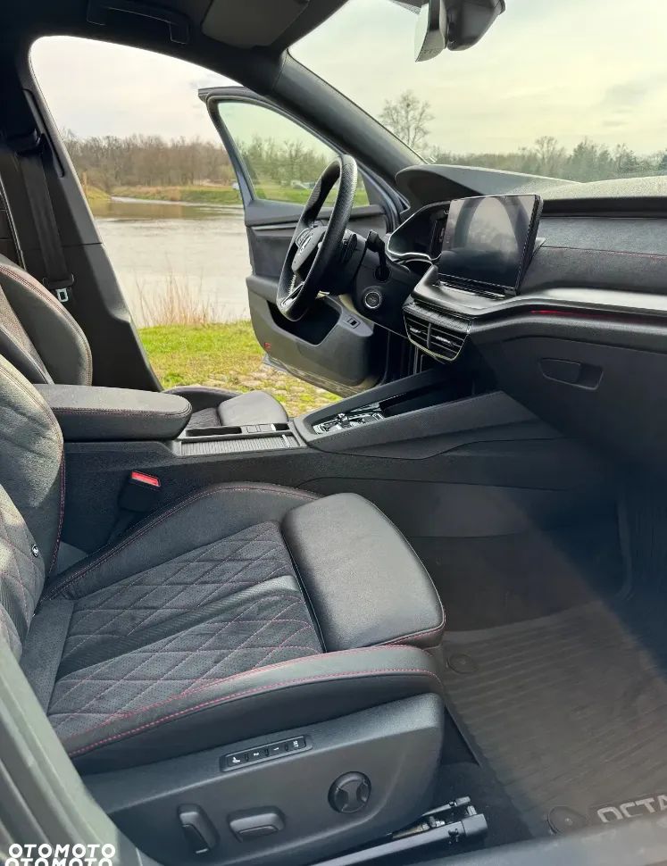 Skoda Octavia 2.0 TSI RS DSG - 5