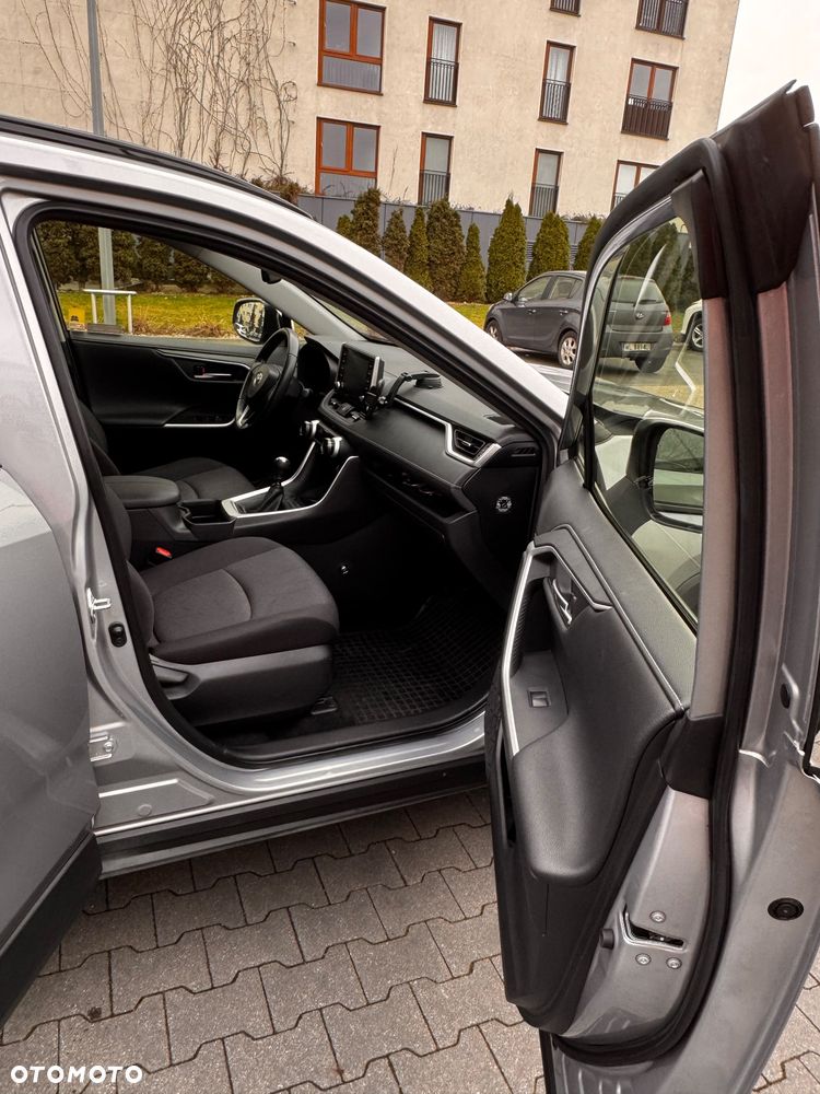 Toyota RAV4 - 10