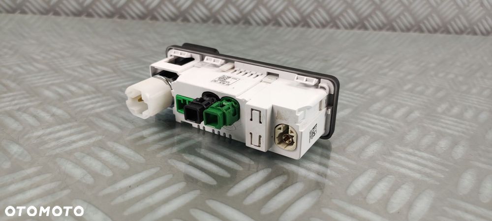 JX63-19C166-EA gniazdo port USB SIM AUX NAV LAND ROVER DISCOVERY SPORT L550 - 3