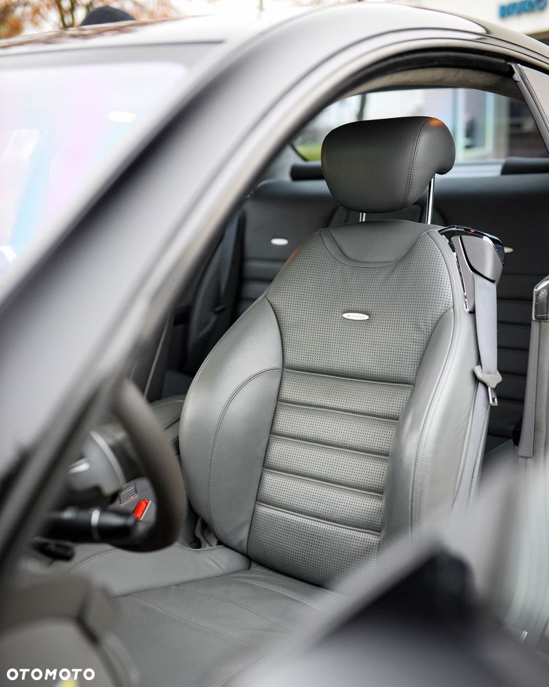 Mercedes-Benz CL 63 AMG - 13