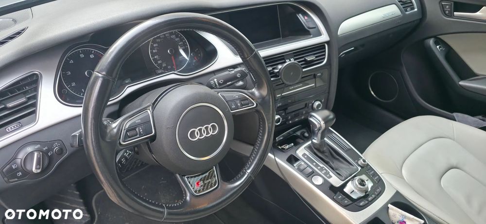 Audi A4 Limousine - 13