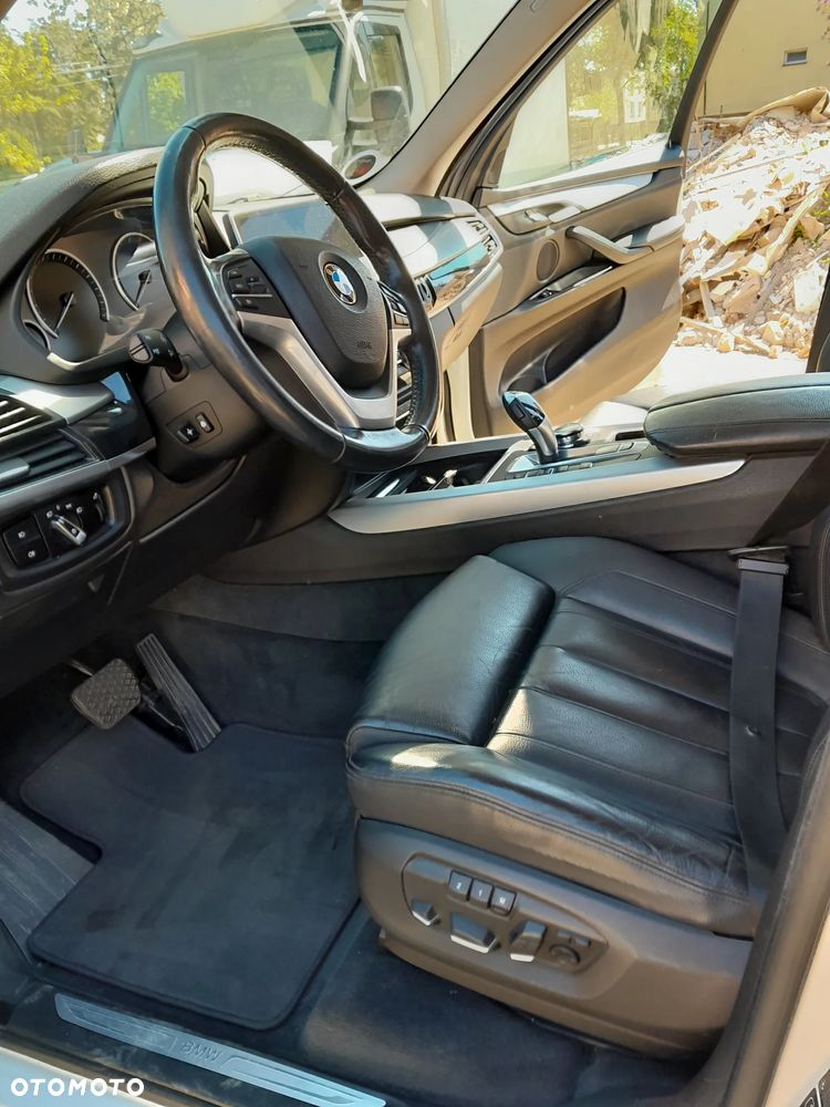 BMW X5 xDrive40d Sport-Aut - 24