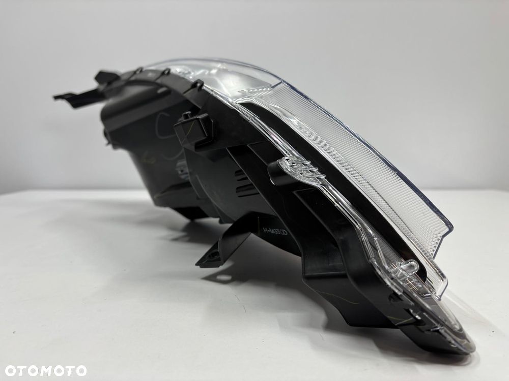 Mitsubishi Space Star III Lampa Lewa Przód Przednia W5335 - 7