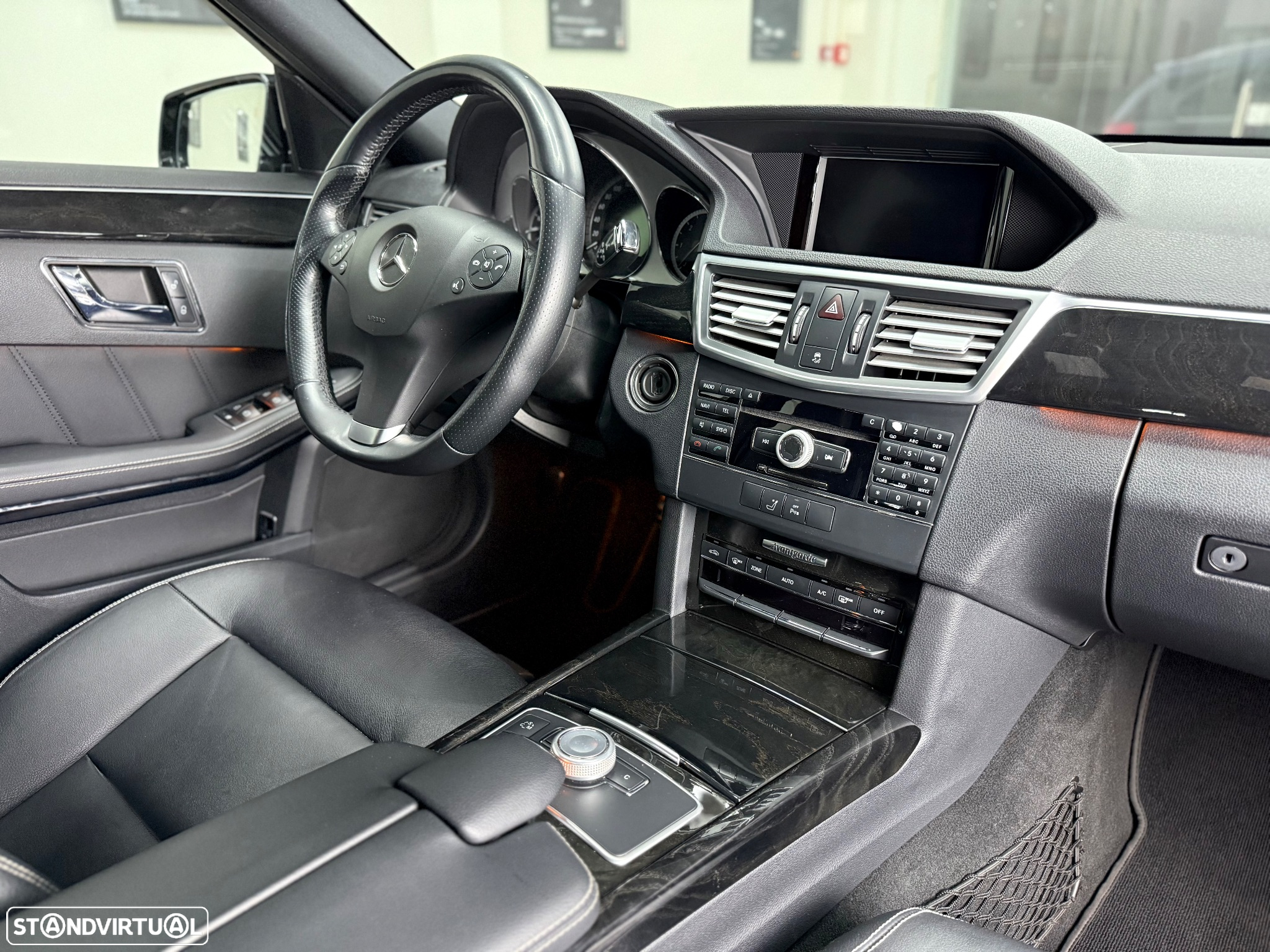 Mercedes-Benz E 350 CDi Avantgarde BlueEfficiency - 29