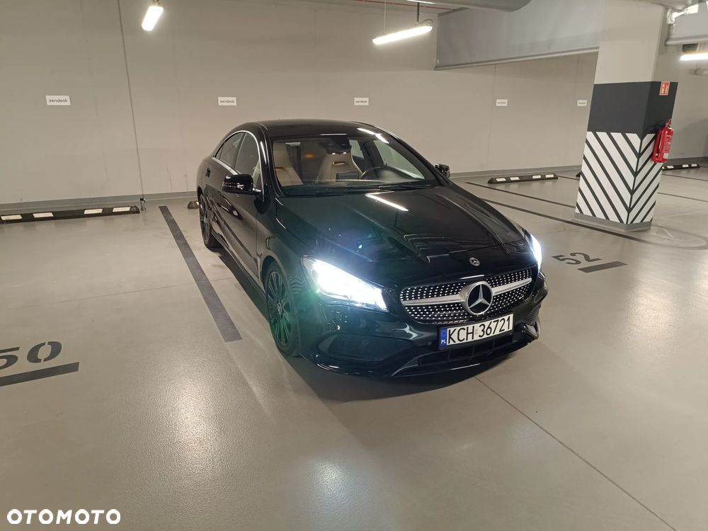 Mercedes-Benz CLA 250 4Matic 7G-DCT - 21