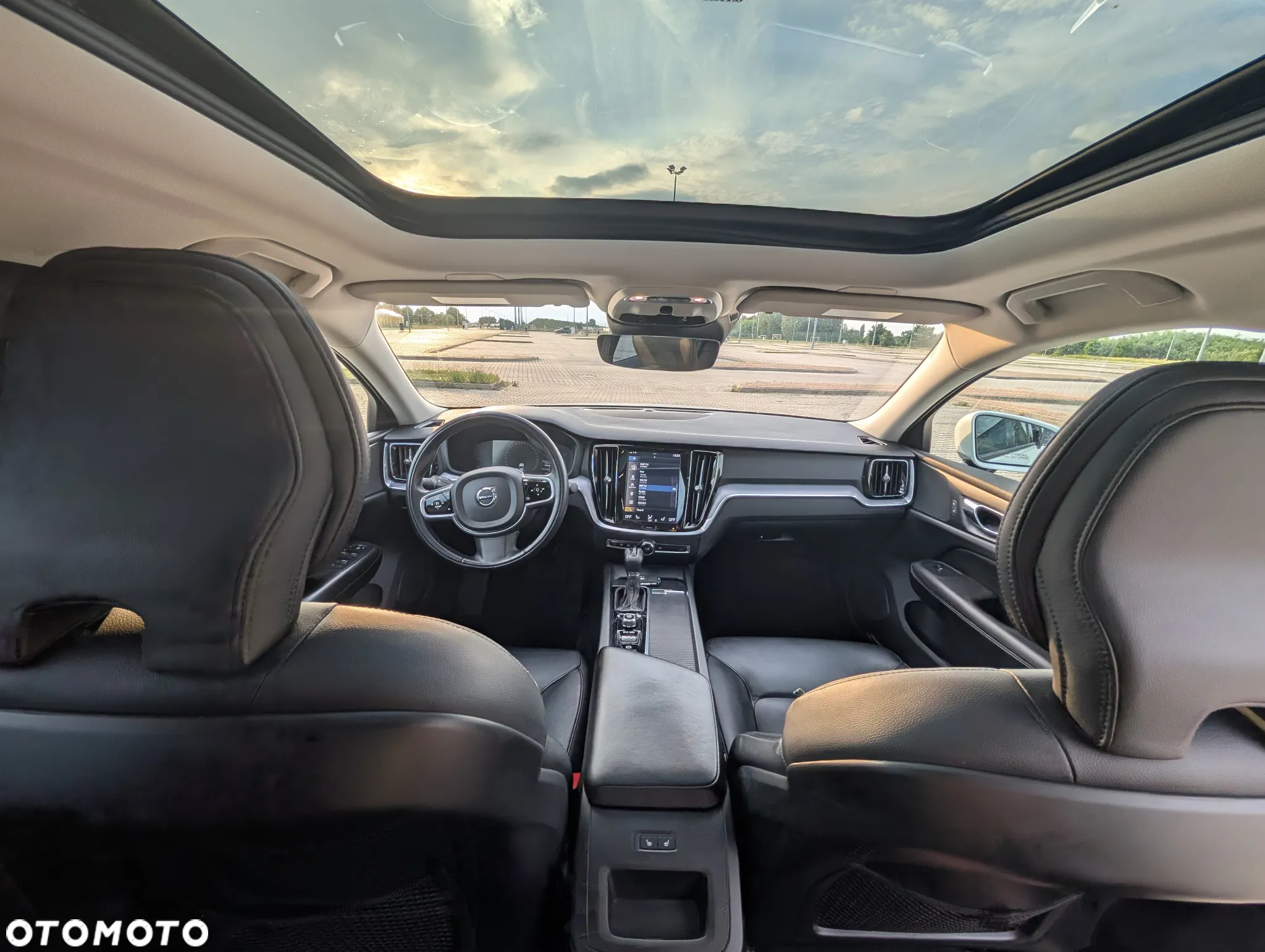 Volvo S60 T6 AWD Momentum Pro - 26