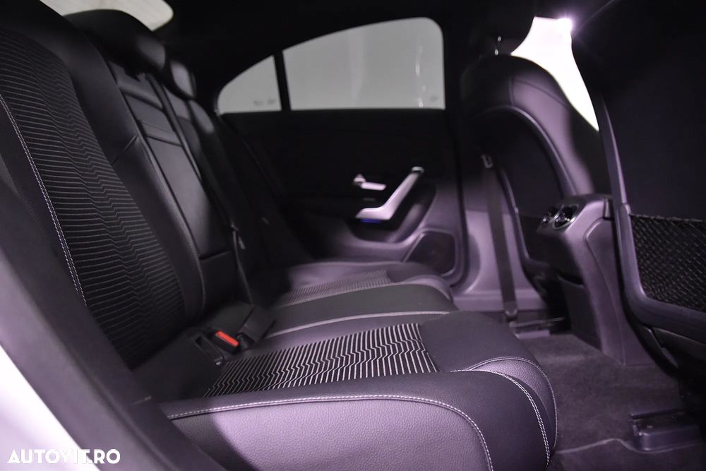 Mercedes-Benz CLA 180 d 7G-DCT - 12