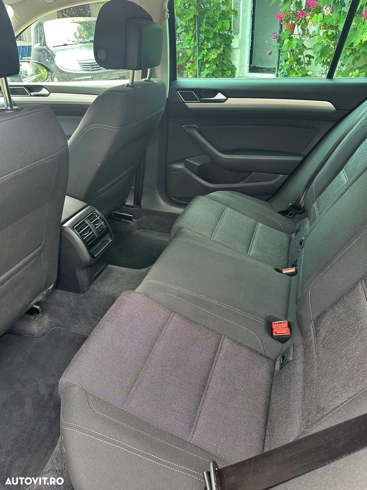 Volkswagen Passat 2.0 TDI DSG Comfortline - 8