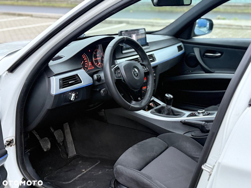 BMW Seria 3 320d - 12