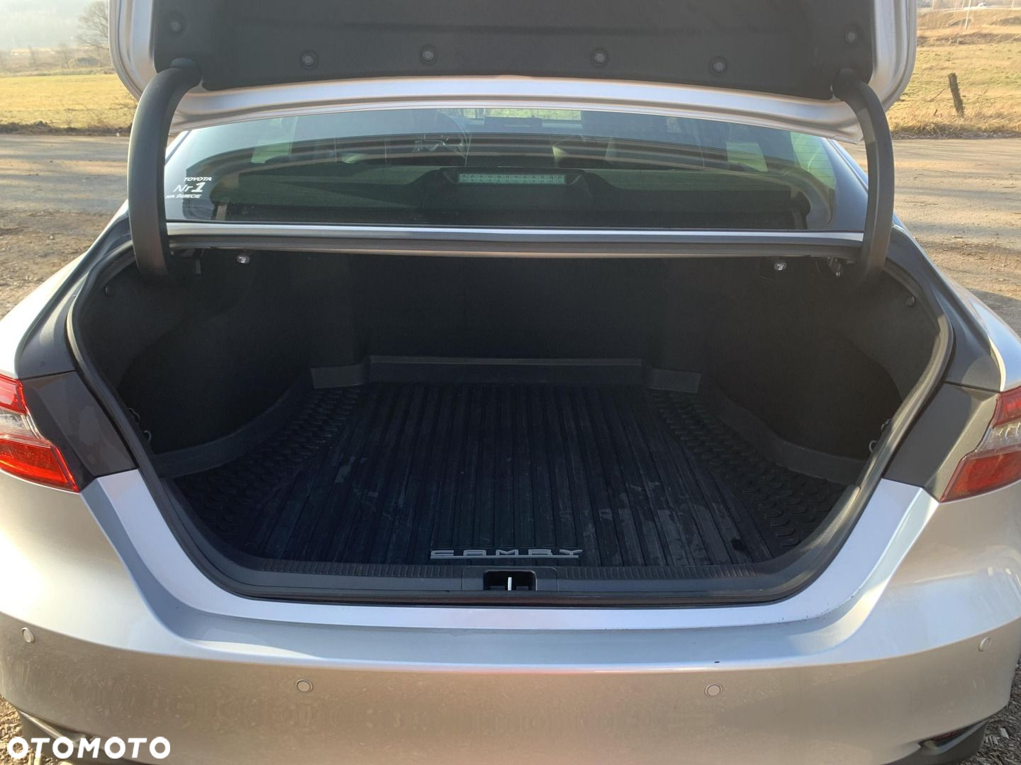 Toyota Camry - 13