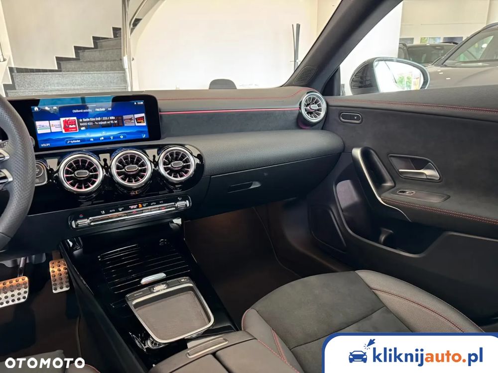 Mercedes-Benz CLA 180 AMG Line 7G-DCT - 7