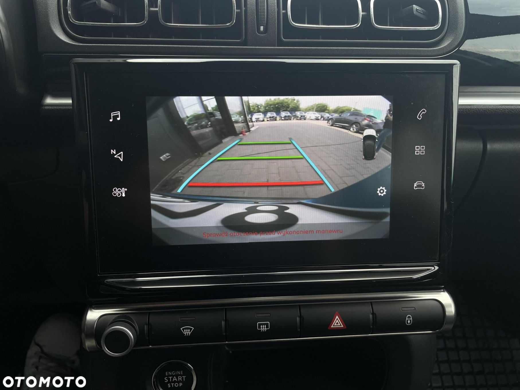 Citroën C3 1.2 PureTech Shine EAT6 - 21