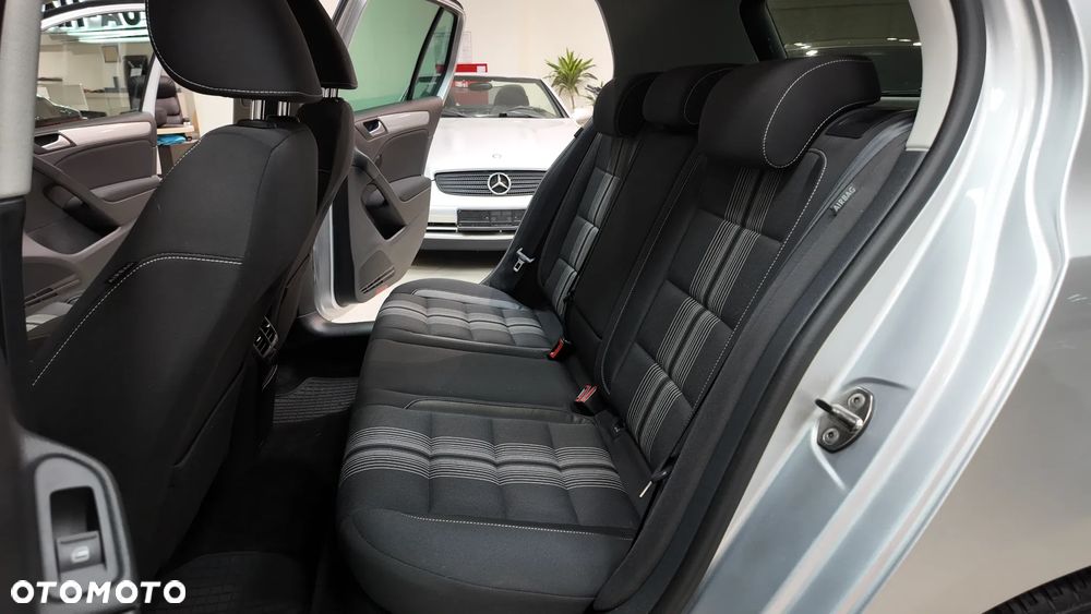 Volkswagen Golf 2.0 TDI DPF BlueMotion Technology DSG MATCH - 30