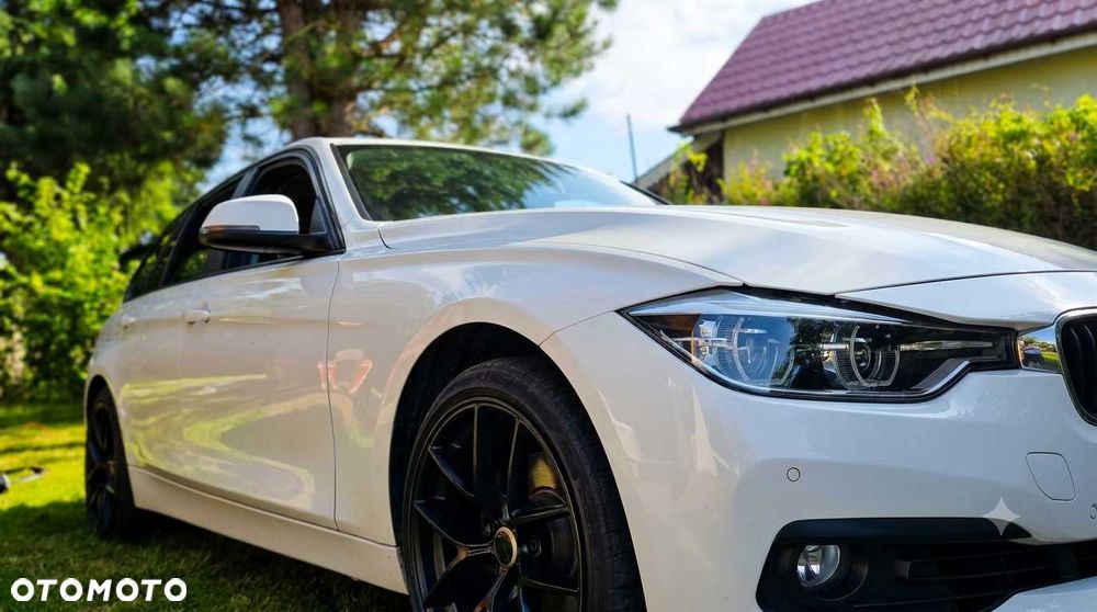 BMW Seria 3 2017 photo 4