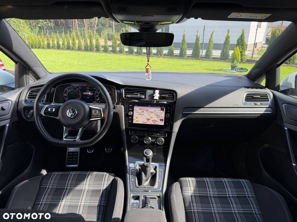 Volkswagen Golf 2.0 TDI BMT GTD - 12