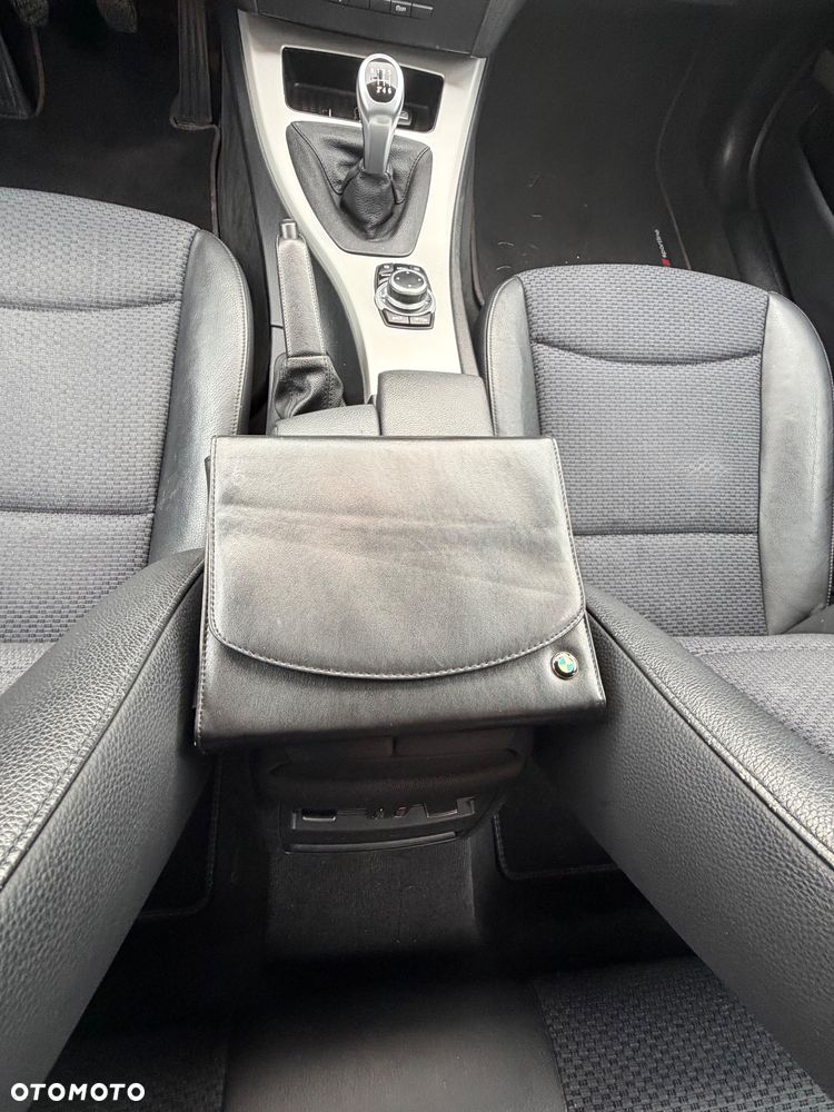 BMW Seria 3 320d - 6