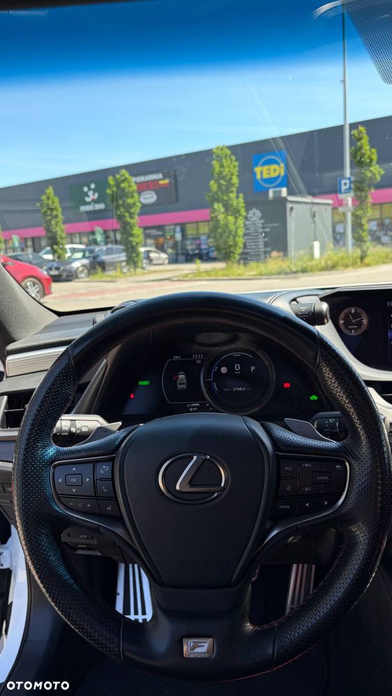Lexus ES 300h F Sport Edition - 12