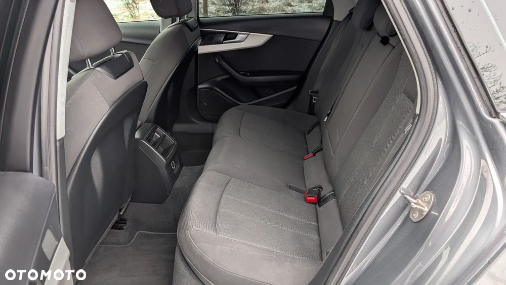 Audi A4 Avant 2.0 TDI ultra S tronic - 7