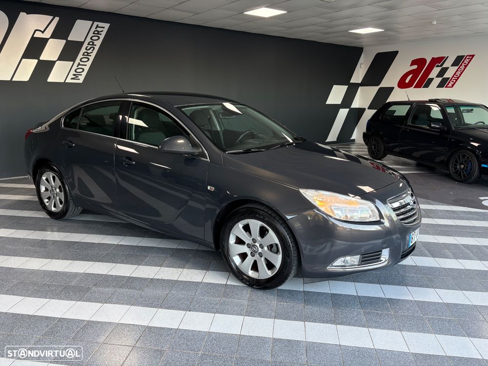 Usado Opel Insignia 2013 - 8 950 EUR, 143 500 km - Standvirtual.com