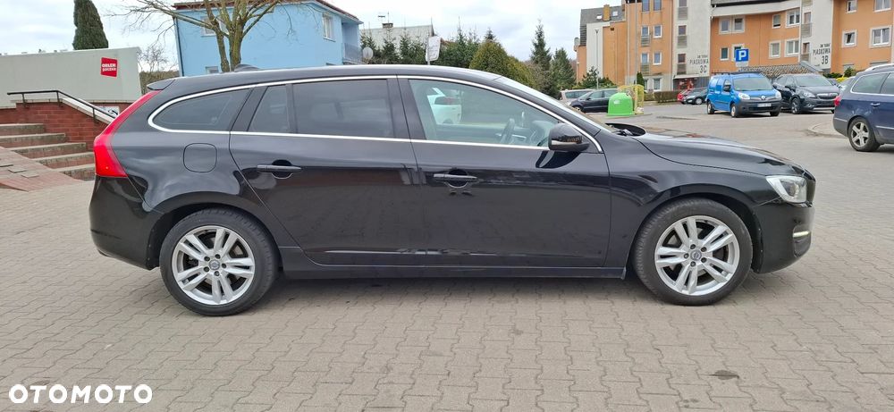 Volvo V60 D2 Summum - 4