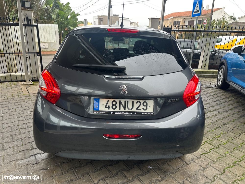 Peugeot 208 1.2 VTi SE Style - 5