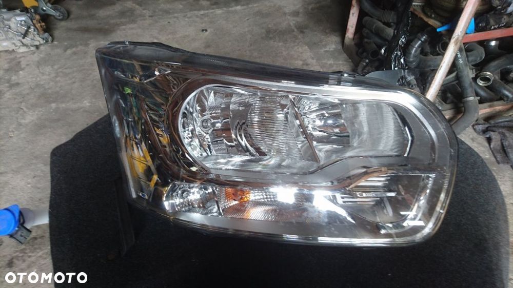 Lampa prawa ford transit mk8 uk