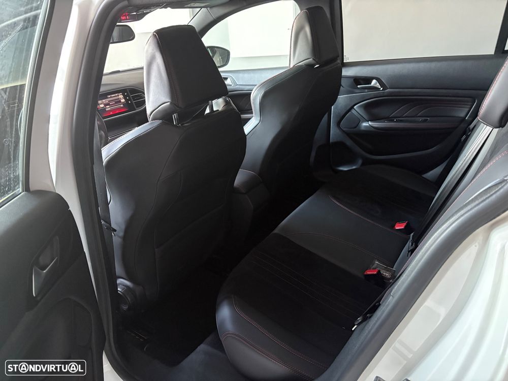 Peugeot 308 GTi by Sport - 6