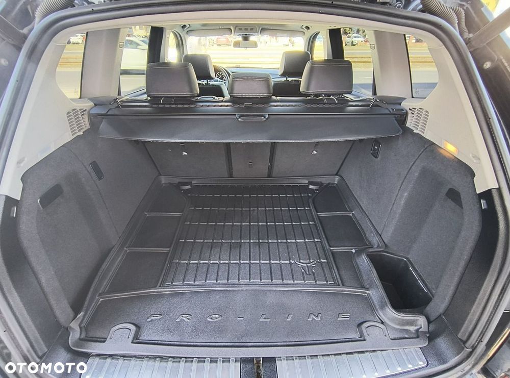 BMW X3 sDrive18d Luxury Line - 13