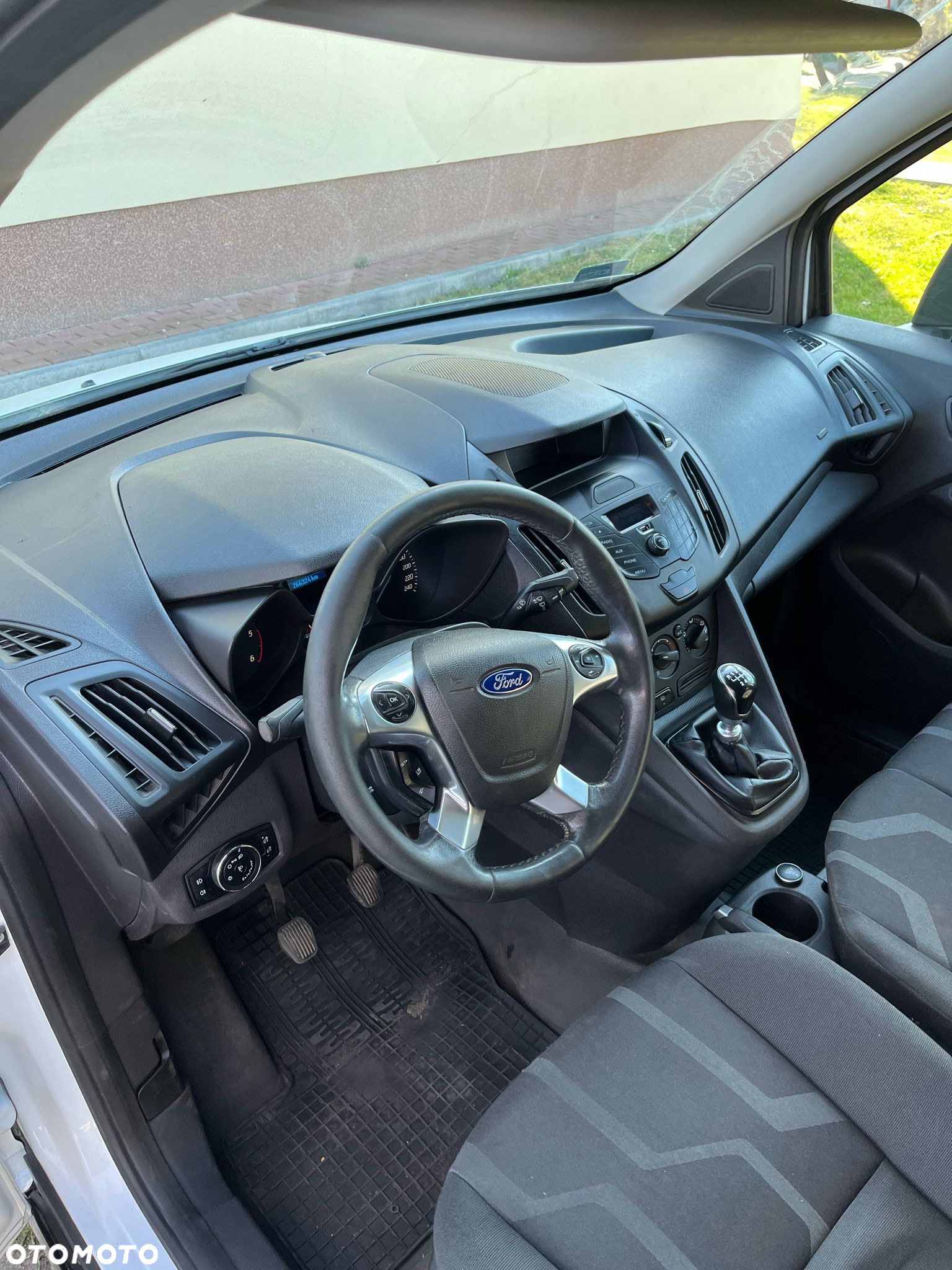 Ford Transit Connect - 14
