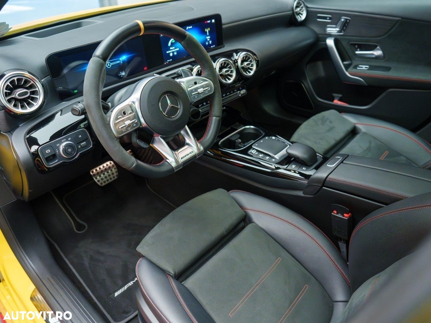Mercedes-Benz A - 16