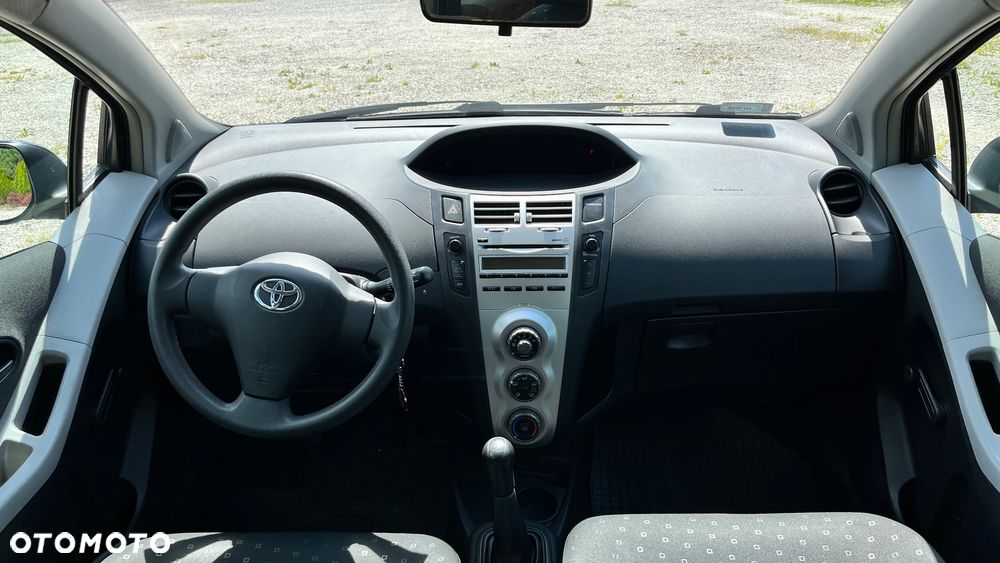 Toyota Yaris 1.0 Terra A/C - 21