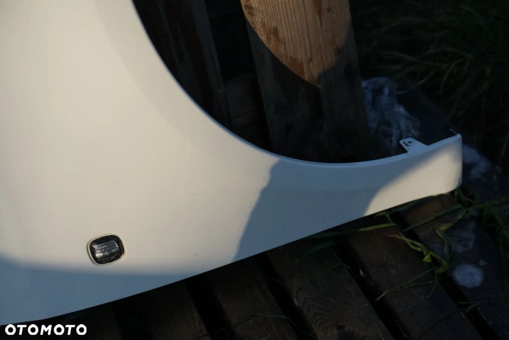 Błotnik przód przedni prawy Skoda Fabia II 1026 - 6
