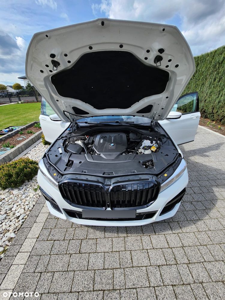 BMW Seria 7 740d xDrive - 28