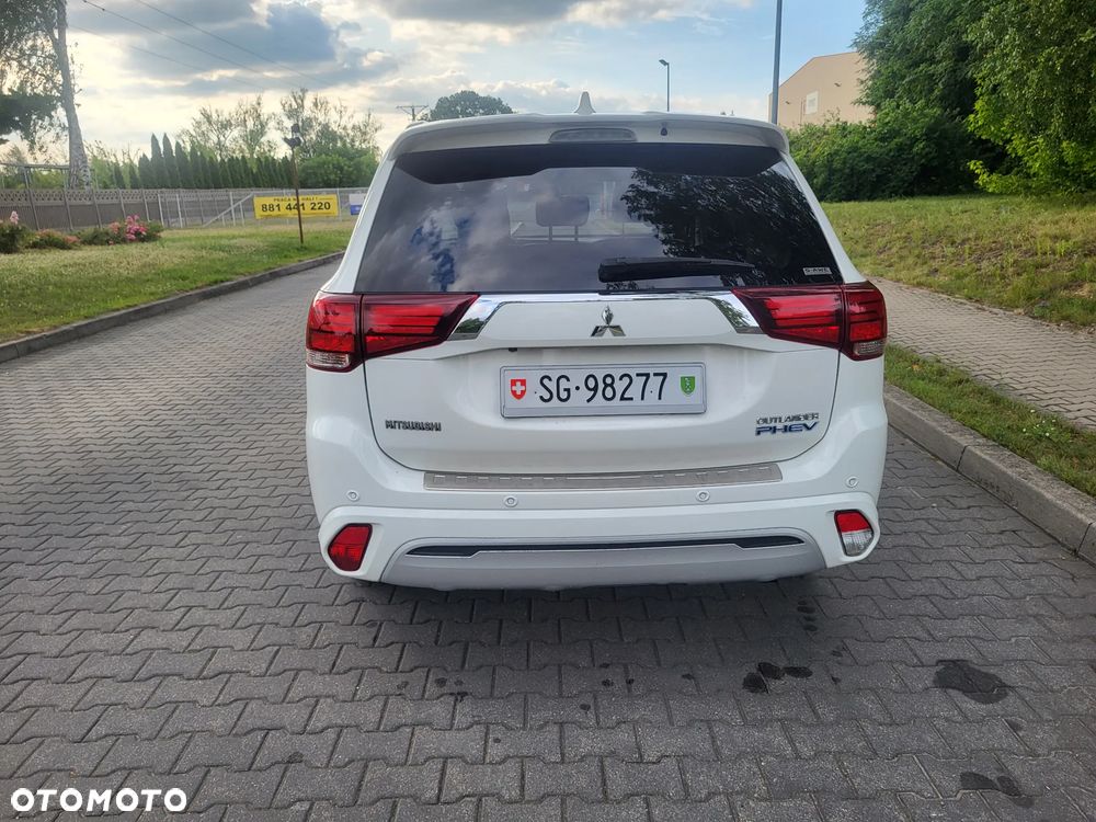 Mitsubishi Outlander Instyle NAVI - 5