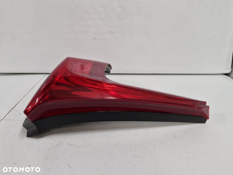 VOLVO V40 2 II LAMPA LEWY TYŁ LEWA TYLNA 31395478 - 9