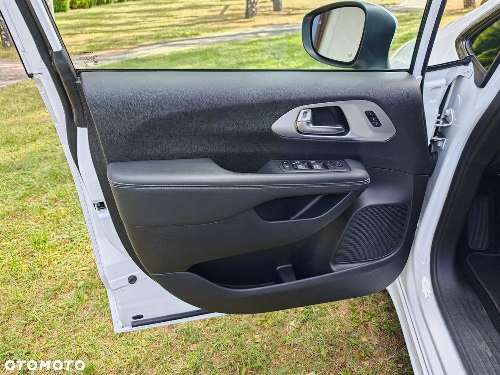 Chrysler Pacifica - 13