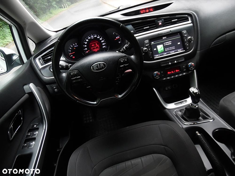Kia Ceed - 26