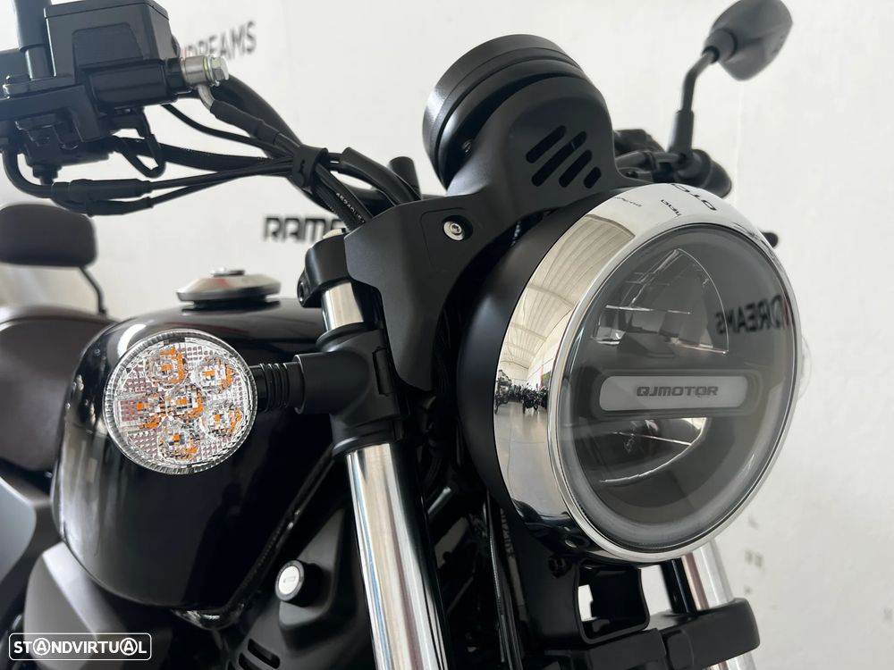 QJ Motor SRV 125 - 10
