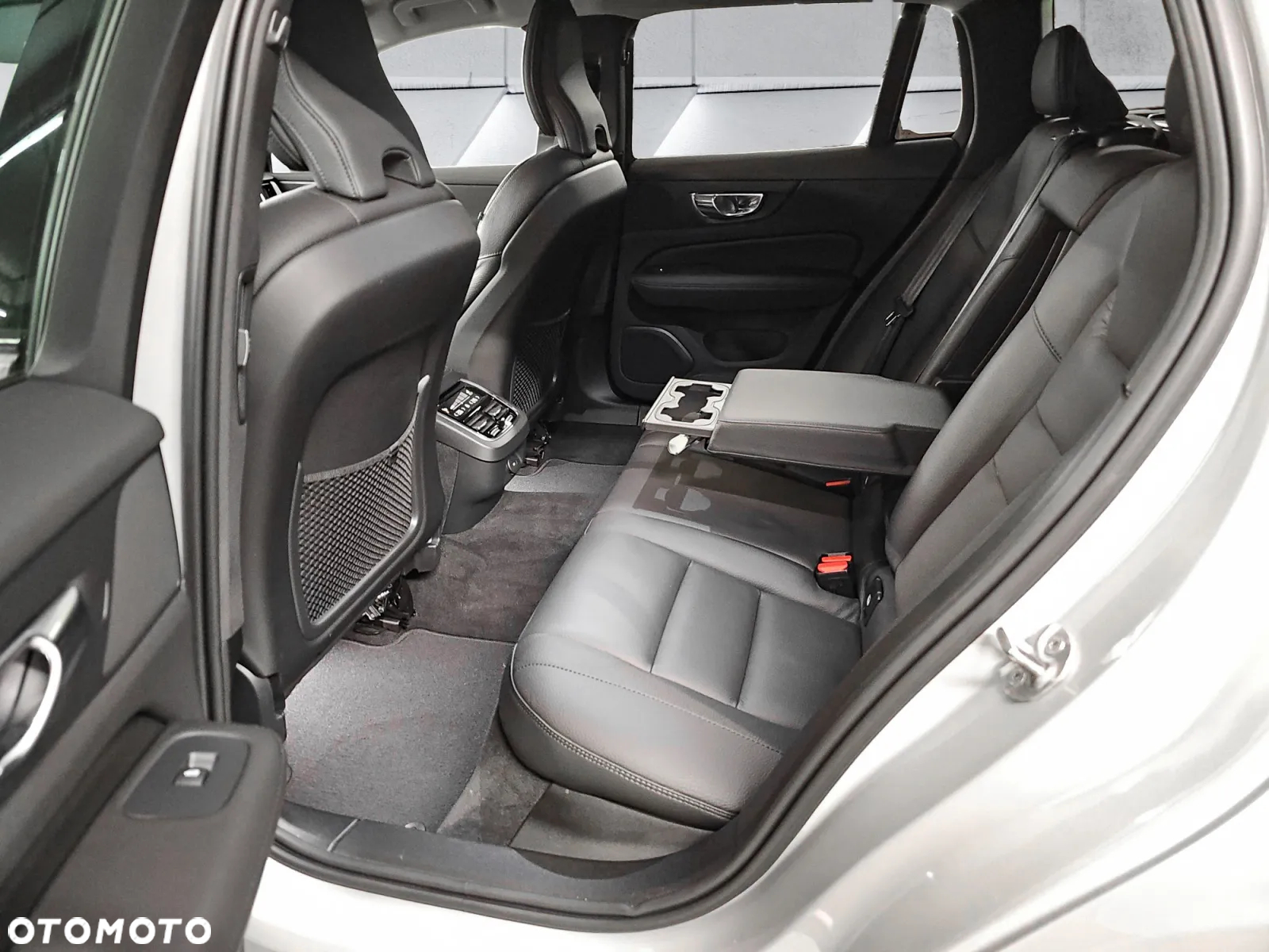 Volvo V60 B4 D Plus Dark - 5