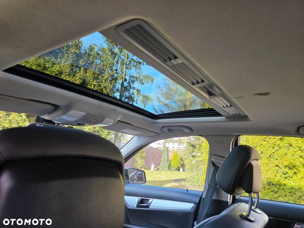 Mercedes-Benz Klasa C 180 BlueEFFICIENCY Avantgarde - 17