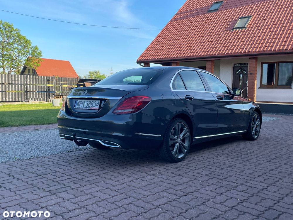 Mercedes-Benz Klasa C 180 Exclusive - 4