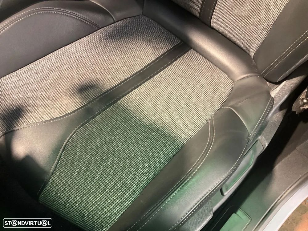 Peugeot 3008 1.2 PureTech Allure Pack - 11