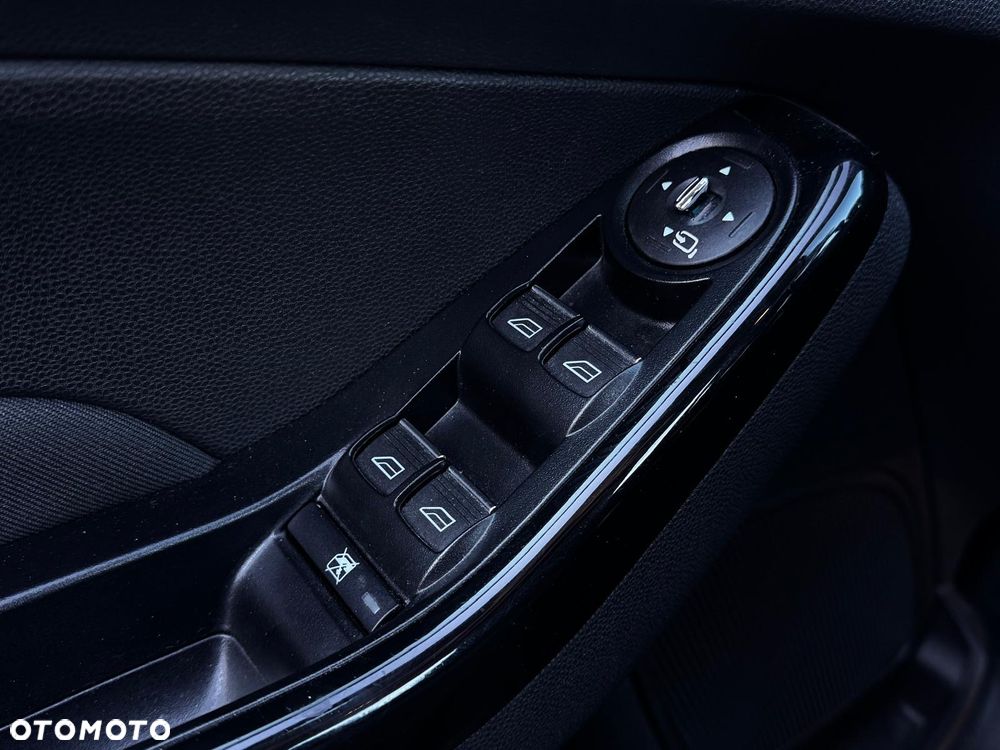 Ford Fiesta 1.0 EcoBoost Titanium - 38