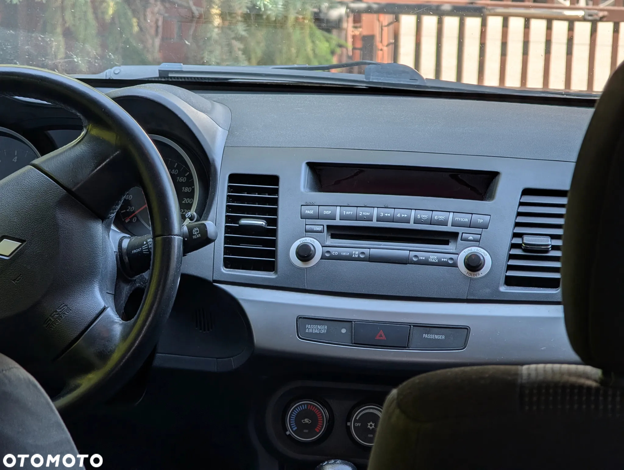 Mitsubishi Lancer 1.6 Inform - 8