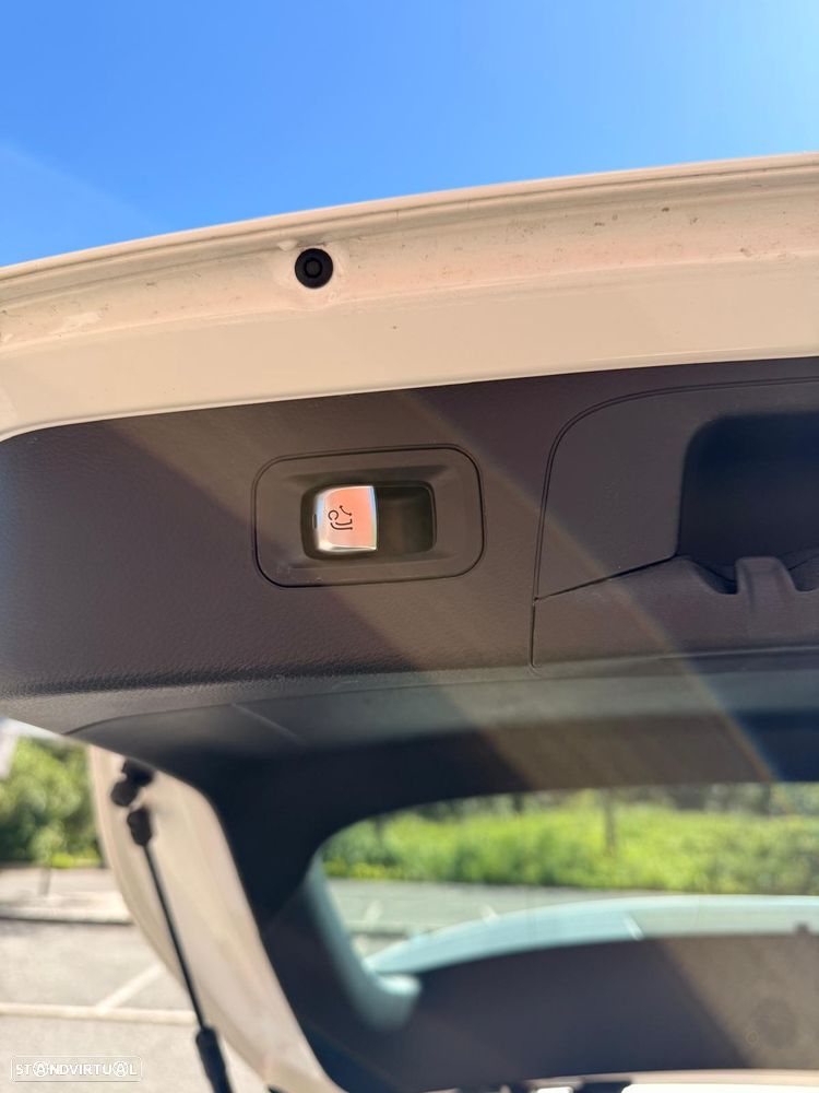 Mercedes-Benz GLC 300 e 4Matic - 8