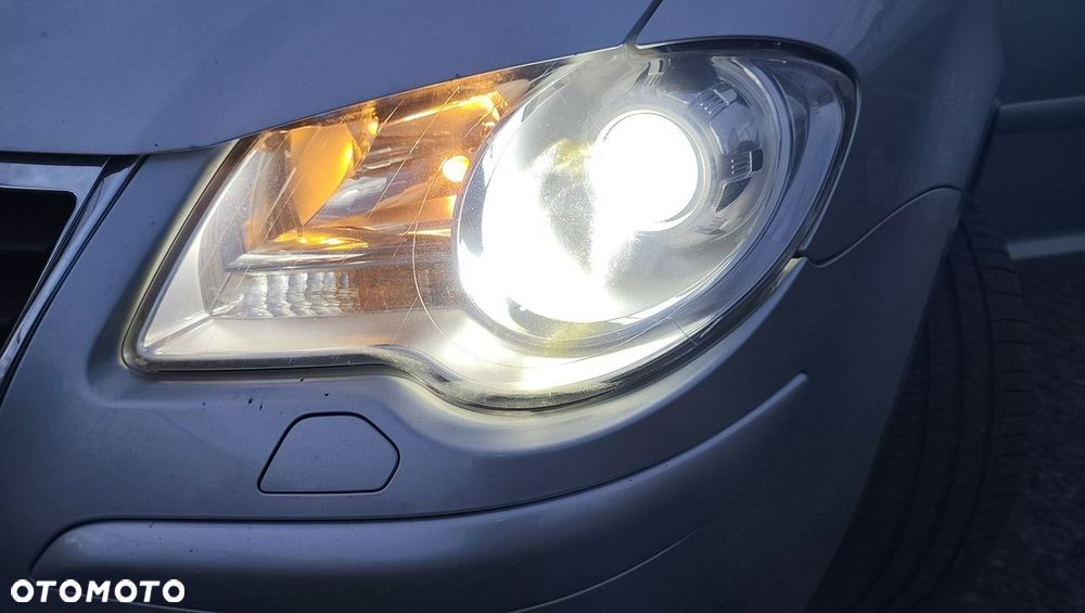 Volkswagen Touran 1.9 TDI DPF Highline - 9