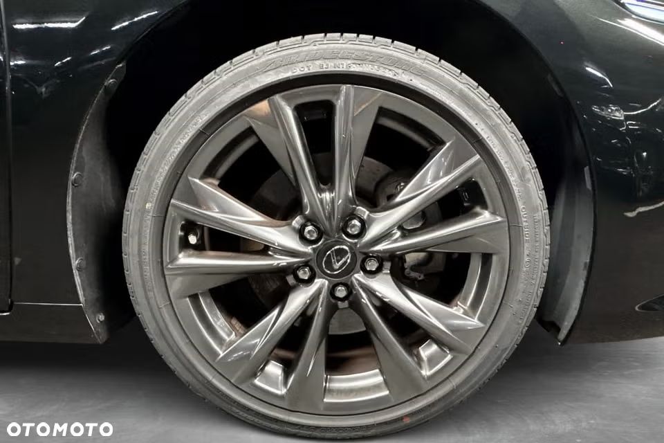 Lexus ES 300h F Sport - 15