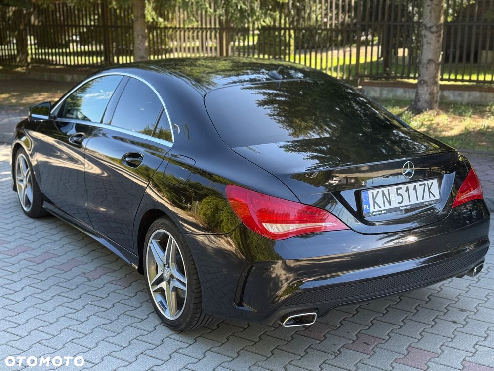 Mercedes-Benz CLA 180 AMG Line - 4