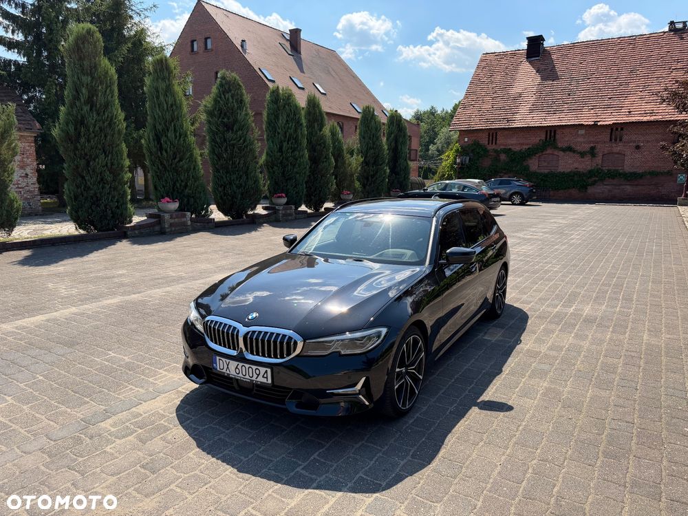 BMW Seria 3 320d xDrive MHEV Luxury Line sport - 9